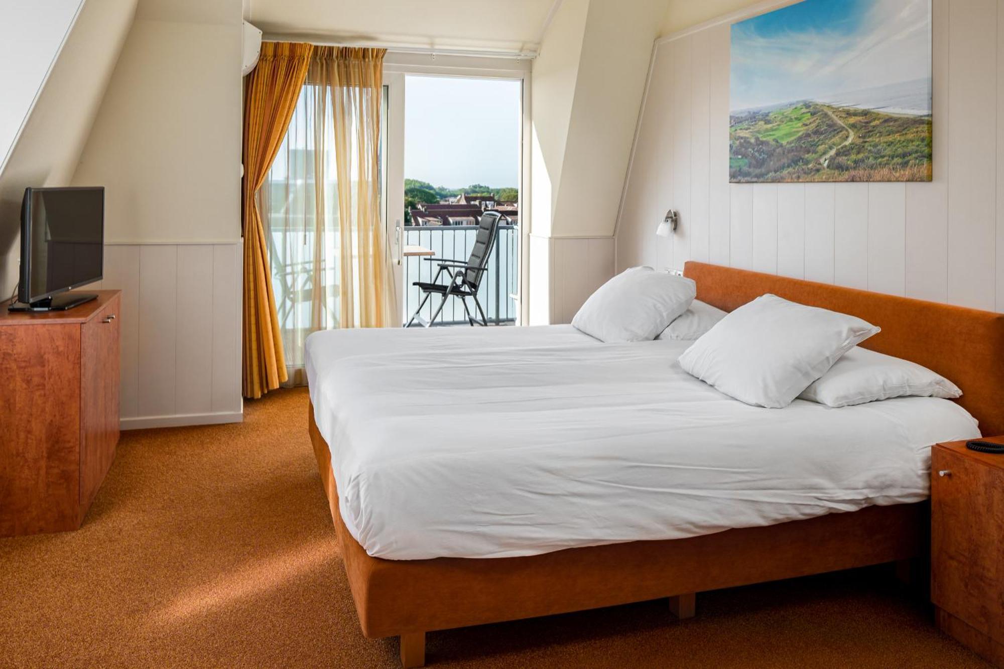 Strandhotel - Next Door 3*