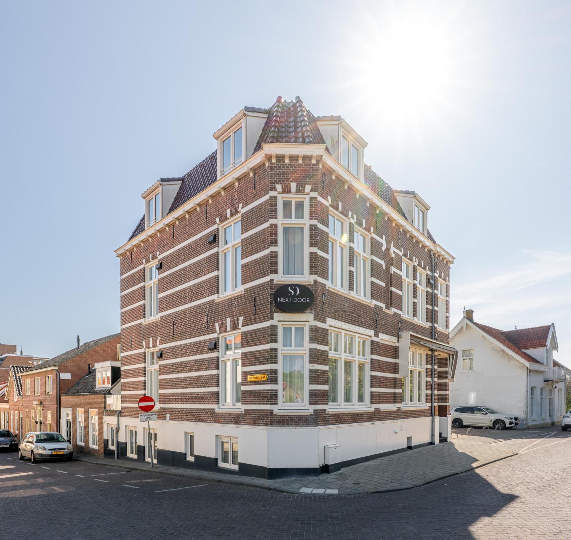 Strandhotel - Next Door