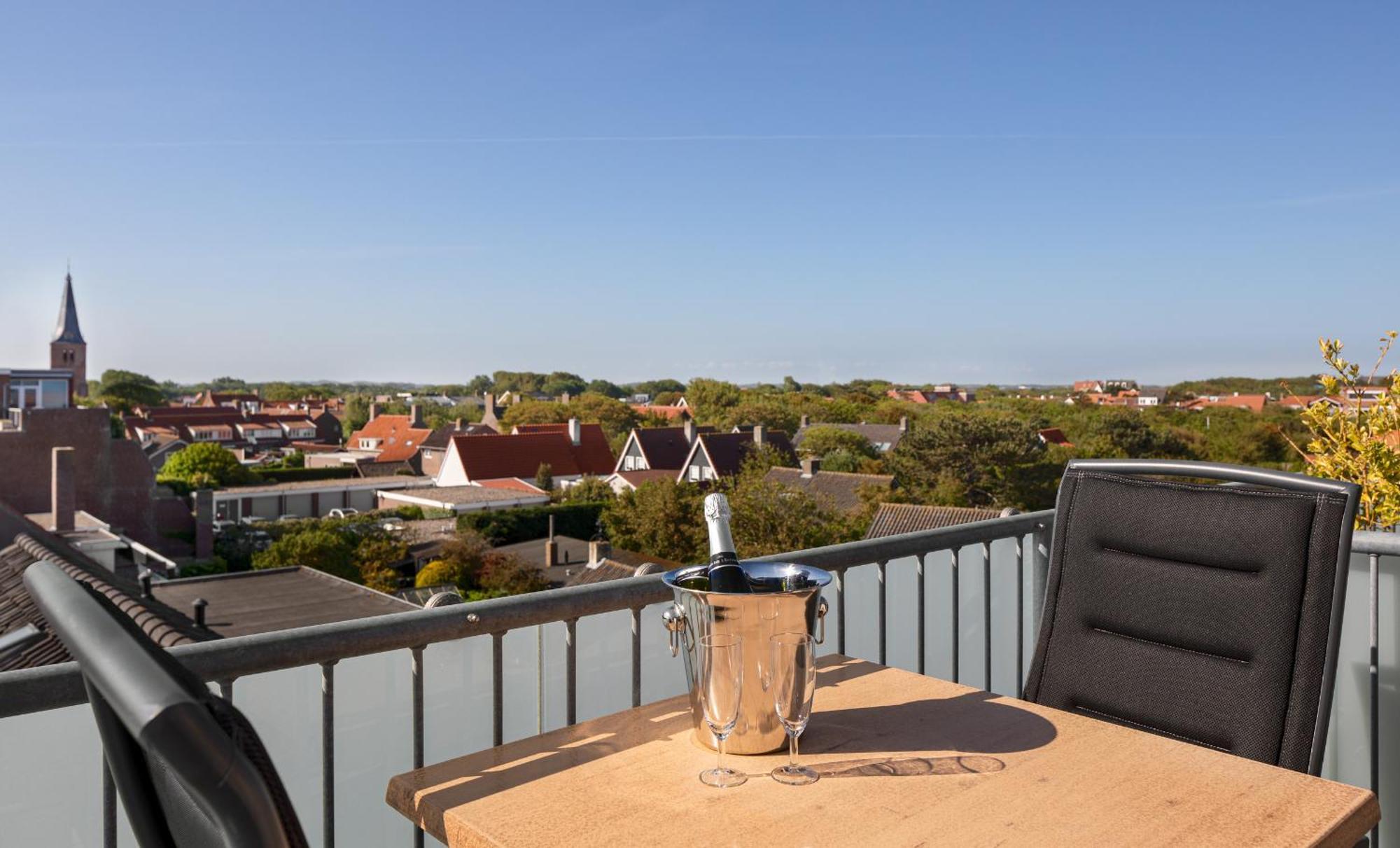 Strandhotel - Next Door Hotel 3*